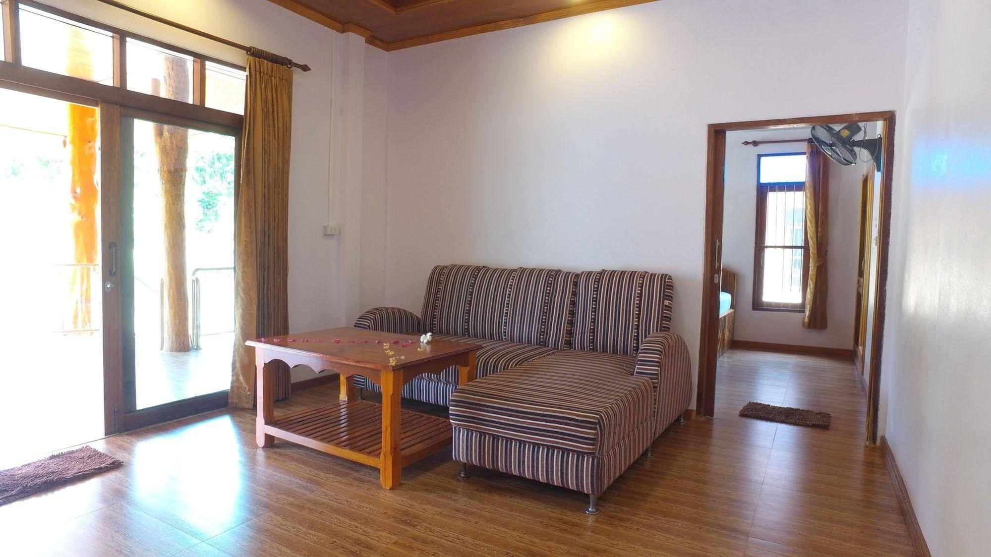 Bor Hin Resort Ban Tai Exterior foto