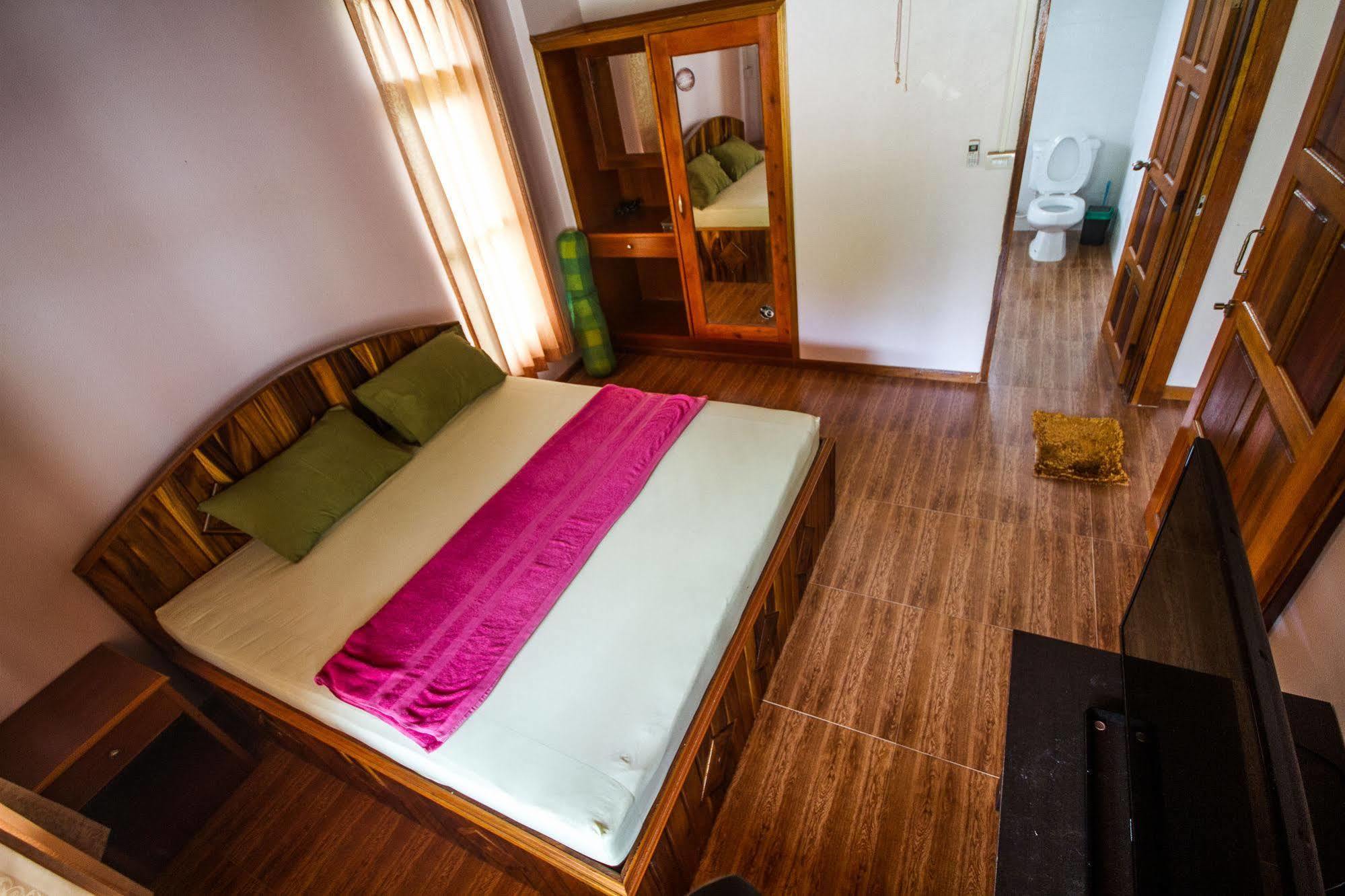 Bor Hin Resort Ban Tai Exterior foto
